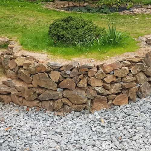 Opěrné zdi a zahradní stavby